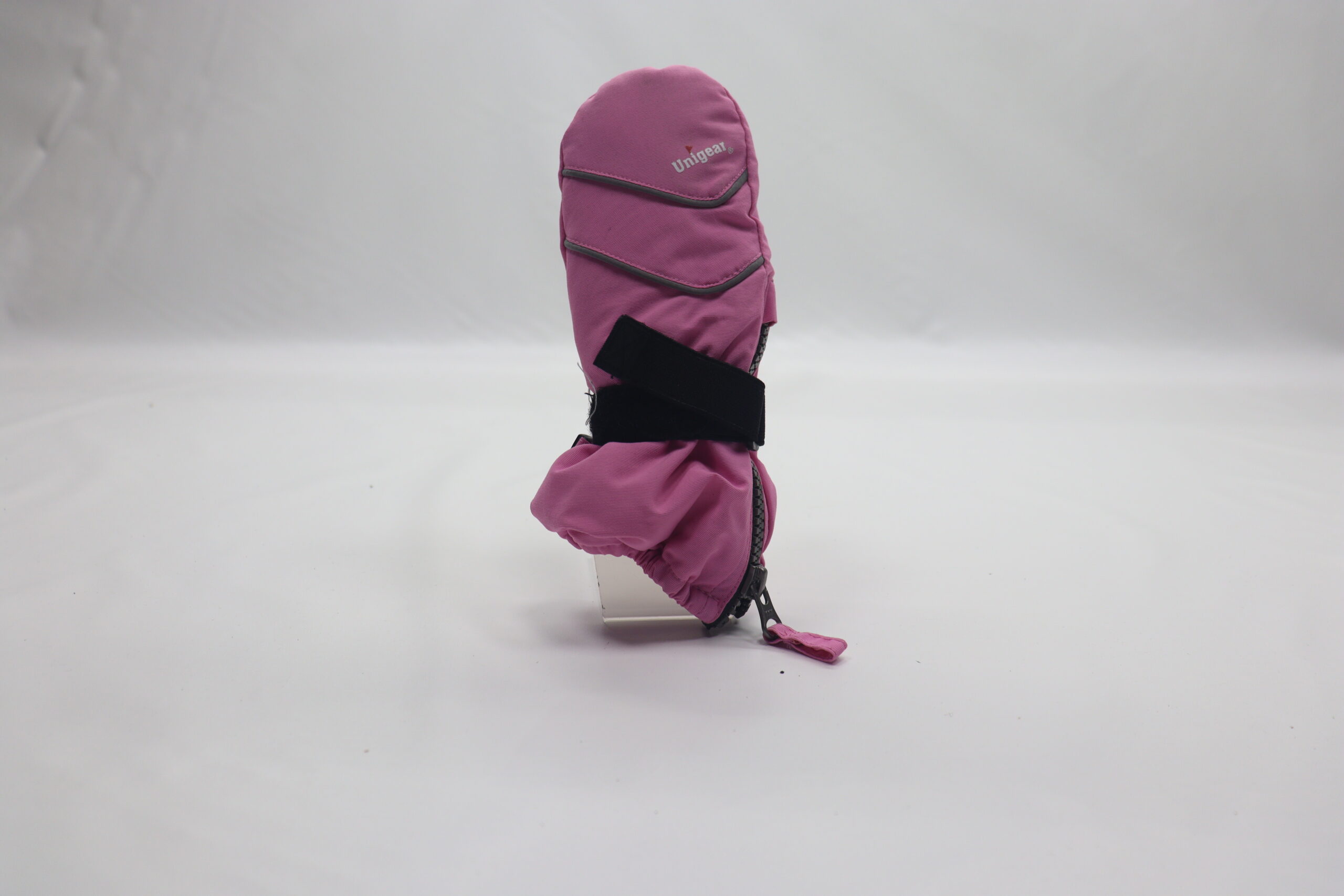 IMG_6479 Kids Waterproof Ski Mittens, Insulated Winter Snow Mittens with Side Zipper & Wrist Strap, Anti-slip Palm for Children Skiing Snowboarding - Image 1
